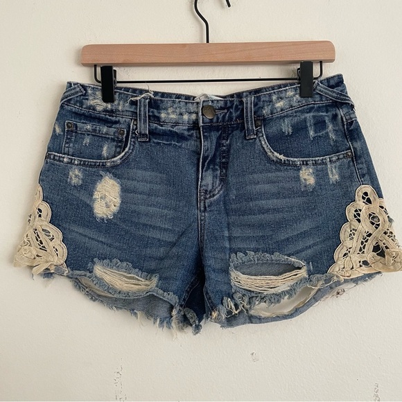 Free People Pants - Free People Destructed Mid Rise Shorts Lace Crochet Trim Size  26